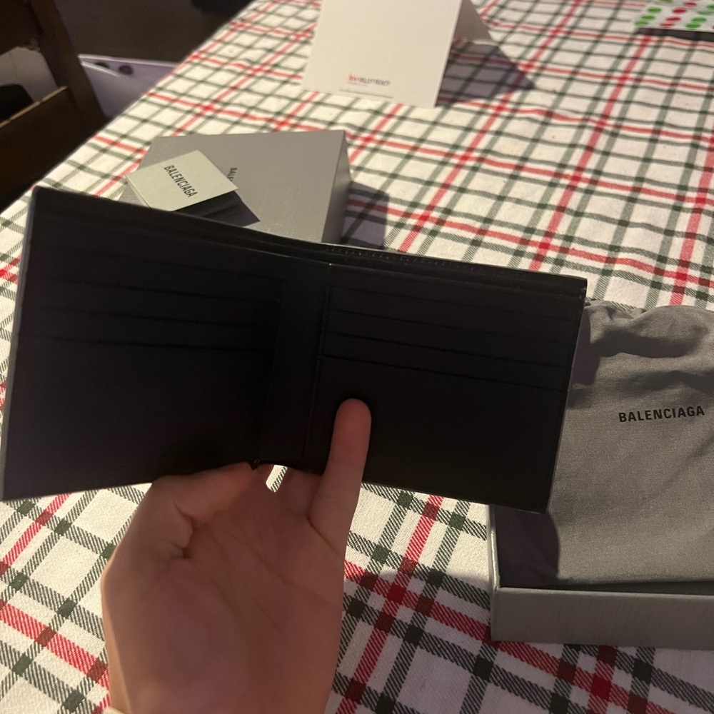 Balenciaga Silver Wallet - Picture 4 of 4